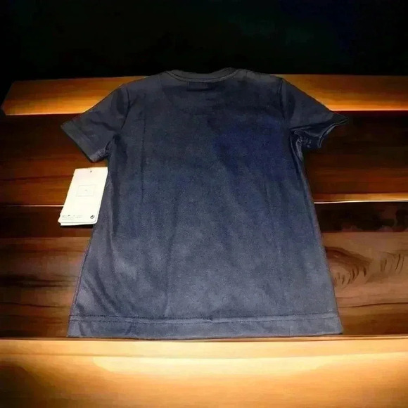 🎄Nike tshirt boys - YXS 4 - Picture 2 of 3